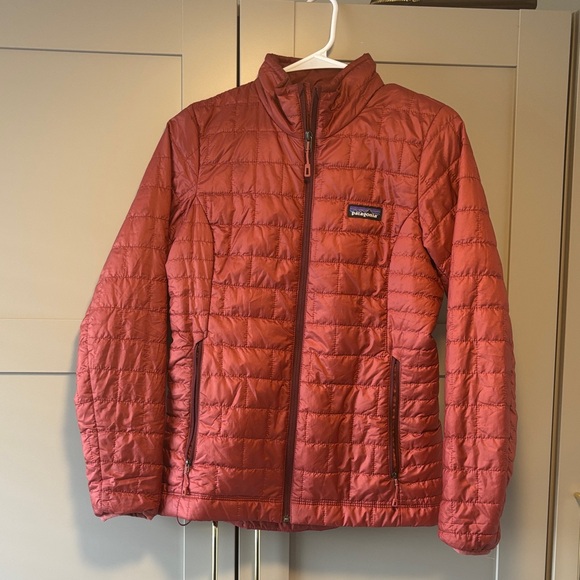 Patagonia Jackets & Blazers - Patagonia Women's Brick Red Puffer Jacket